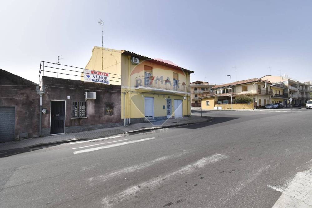 casa indipendente in vendita ad Acireale in zona Centro Storico