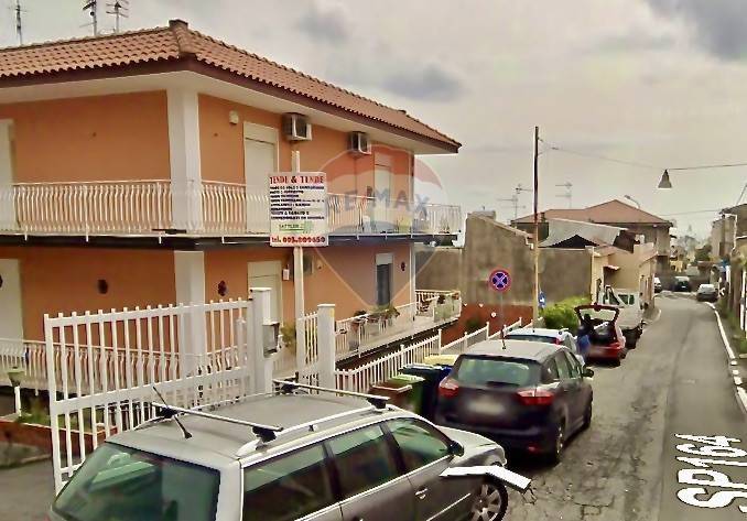 locale commerciale in vendita ad Acireale in zona Guardia