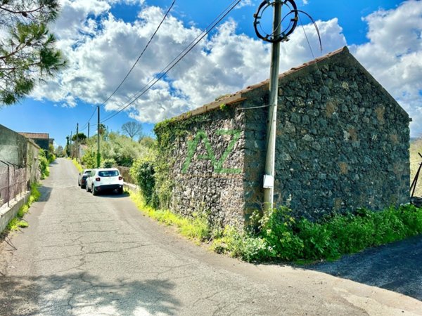 terreno agricolo in vendita ad Acireale in zona Santa Tecla