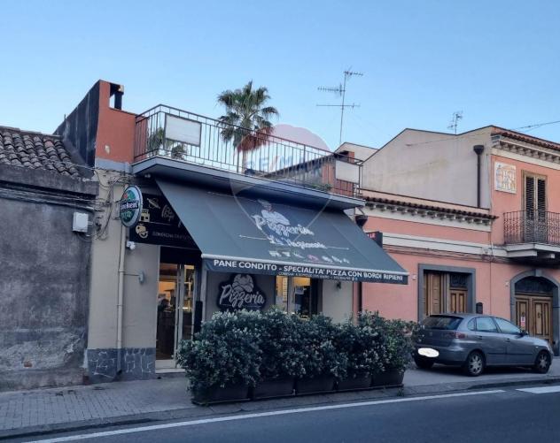 locale commerciale in vendita ad Acireale in zona Mangano
