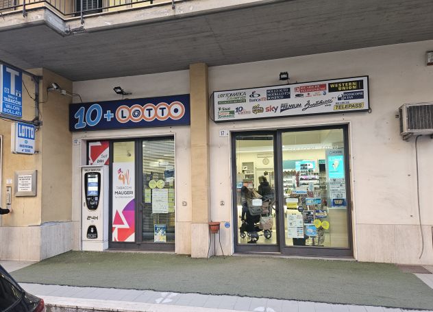 negozio in vendita ad Acireale