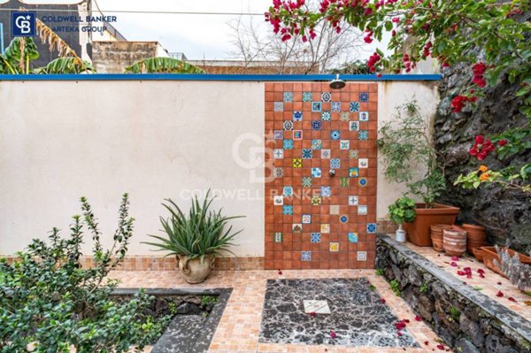 casa indipendente in vendita ad Acireale in zona Centro Storico