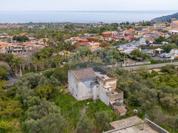 casa indipendente in vendita ad Acireale in zona Guardia