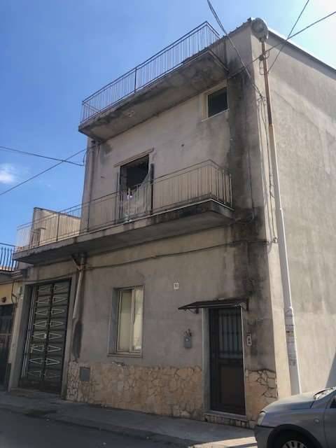 casa indipendente in vendita ad Acireale in zona Aci Platani
