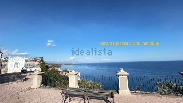 appartamento in vendita ad Acireale in zona Santa Caterina