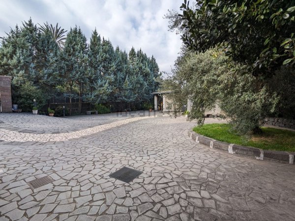 casa indipendente in vendita ad Acireale