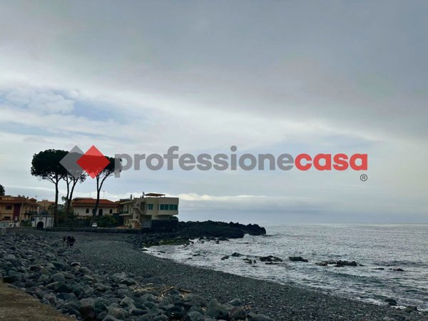 appartamento in vendita ad Acireale in zona Santa Tecla
