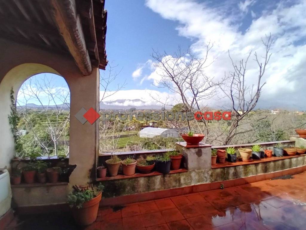 casa indipendente in vendita ad Acireale in zona Pozzillo