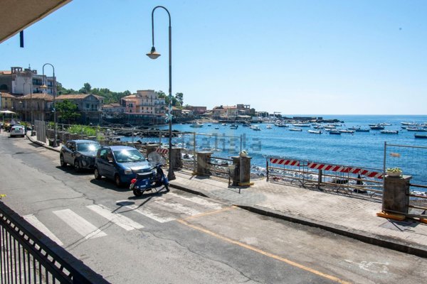 appartamento in vendita ad Acireale in zona Capo Mulini