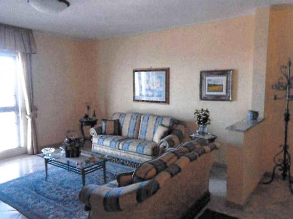 appartamento in vendita ad Acireale