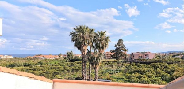casa indipendente in vendita ad Acireale