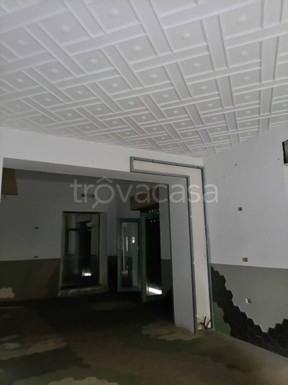 negozio in vendita ad Acireale in zona Aci Platani