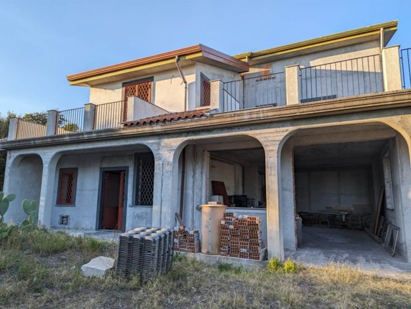 casa indipendente in vendita ad Acireale in zona Pennisi