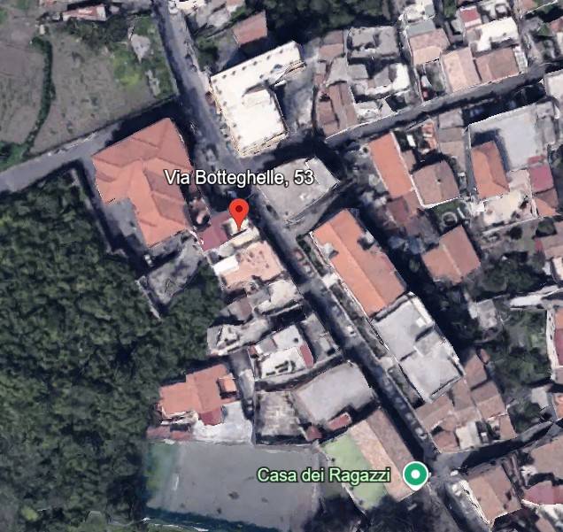 appartamento in vendita ad Acireale in zona Aci Platani