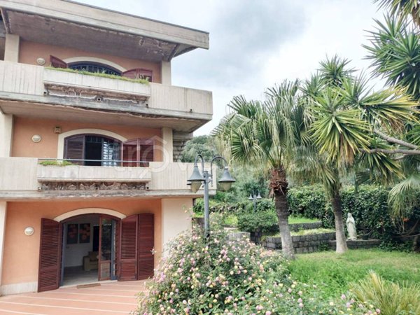 appartamento in vendita ad Acireale