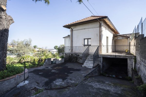 casa indipendente in vendita ad Acireale