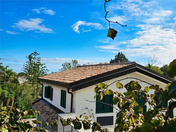 appartamento in vendita ad Acireale