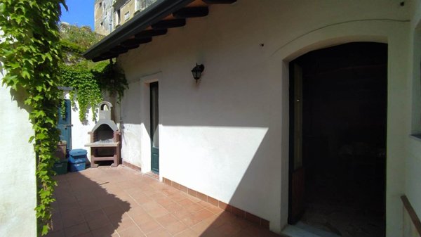 casa indipendente in vendita ad Acireale