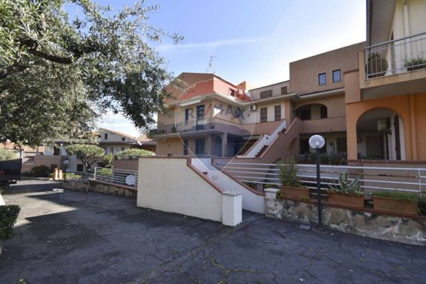 appartamento in vendita ad Acireale in zona Santa Tecla