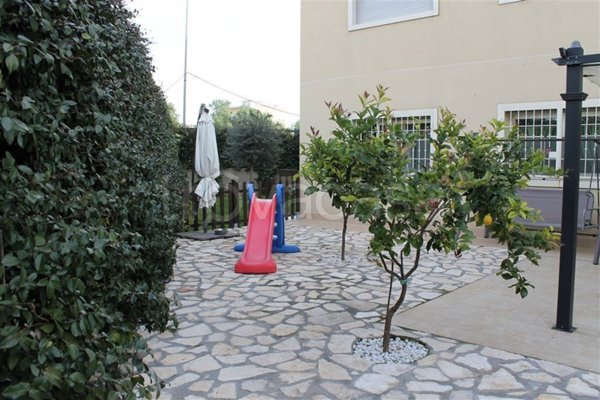 appartamento in vendita ad Acireale