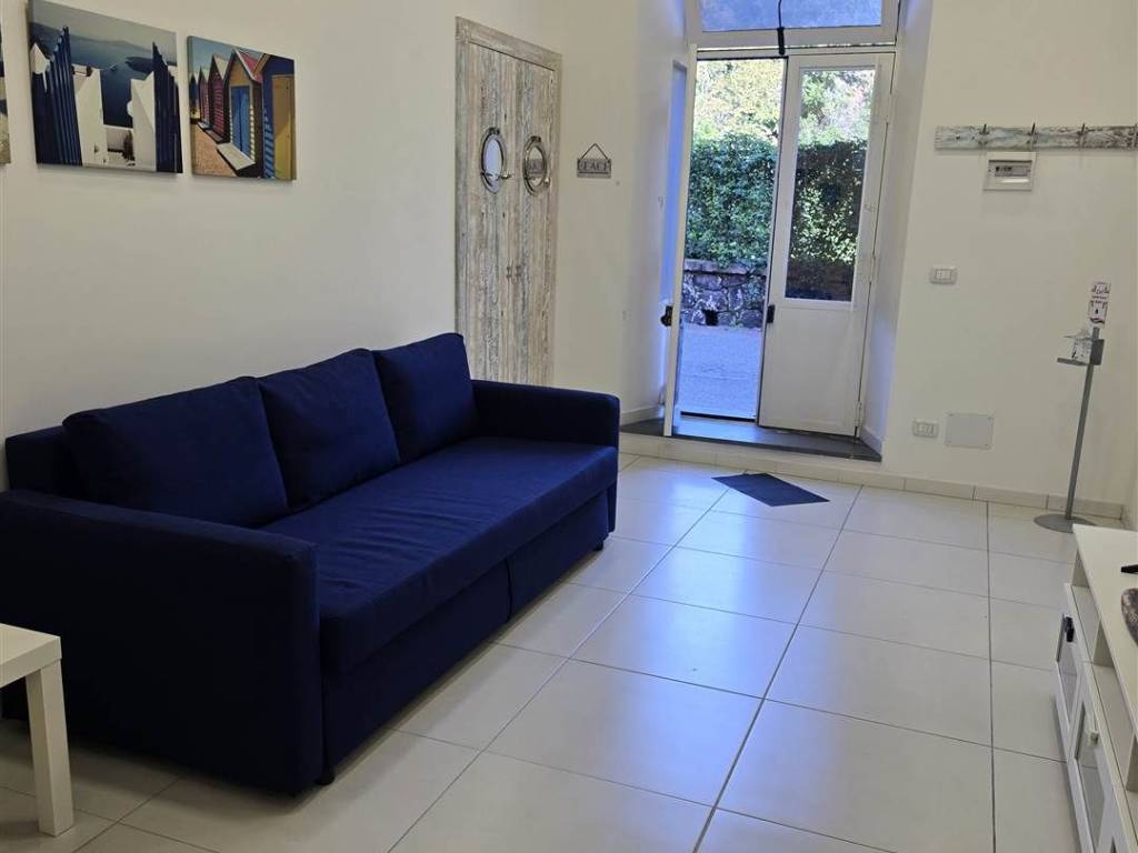 appartamento in vendita ad Acireale in zona Santa Tecla
