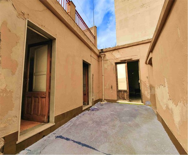 casa indipendente in vendita ad Acireale