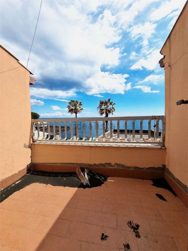appartamento in vendita ad Acireale in zona Santa Tecla