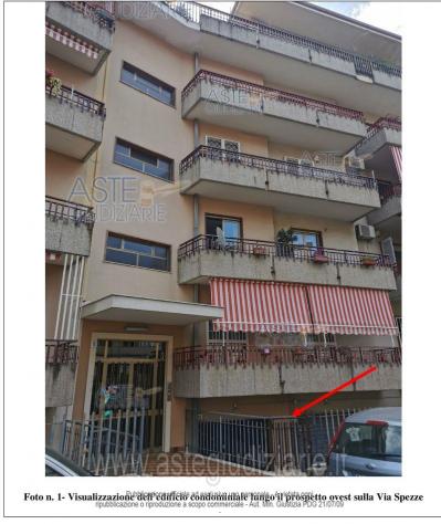 locale commerciale in vendita ad Acireale