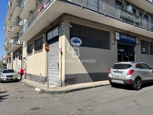 locale commerciale in vendita ad Acireale in zona San Giovanni