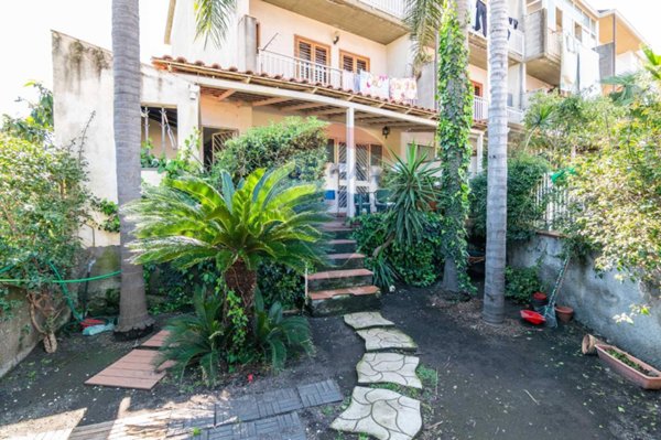 casa indipendente in vendita ad Acireale