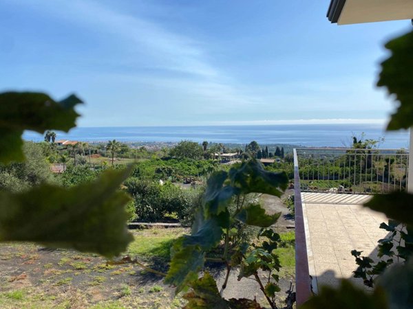 casa indipendente in vendita ad Acireale