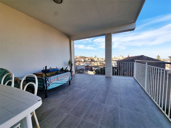 appartamento in vendita ad Acireale in zona Centro Storico