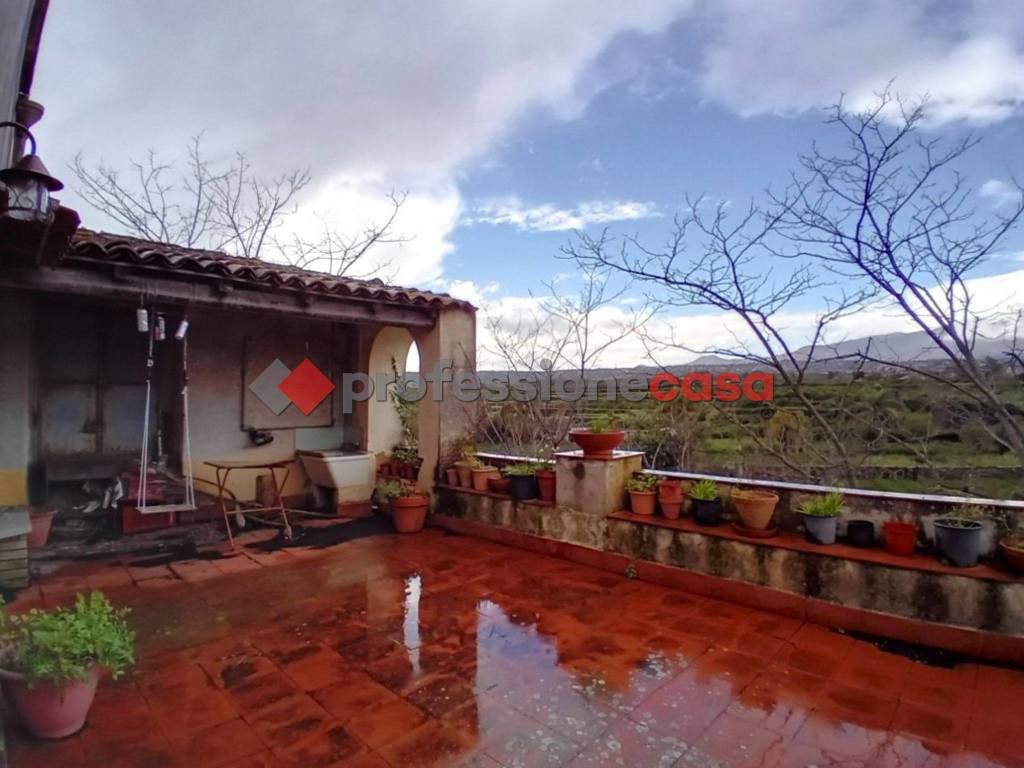 casa indipendente in vendita ad Acireale in zona Pozzillo