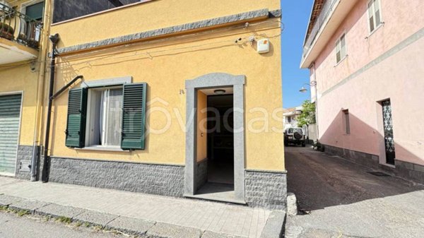 casa indipendente in vendita ad Acireale in zona Pozzillo
