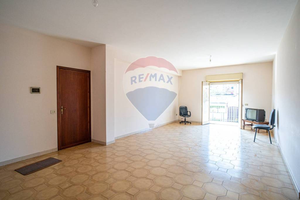 appartamento in vendita ad Acireale in zona Pozzillo