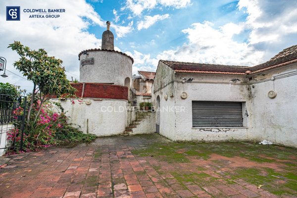 locale commerciale in vendita ad Acireale in zona Stazzo