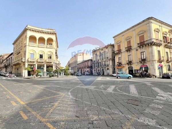 appartamento in vendita ad Acireale in zona Centro Storico
