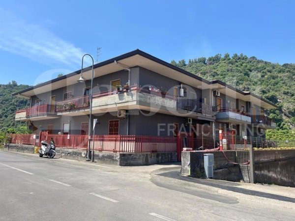 appartamento in vendita ad Acireale in zona Santa Tecla