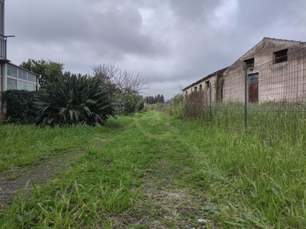 terreno agricolo in vendita ad Acireale in zona Piano d'Api