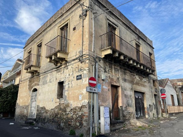 casa indipendente in vendita ad Acireale