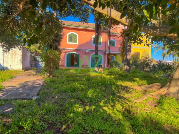 casa indipendente in vendita ad Acireale in zona Balatelle