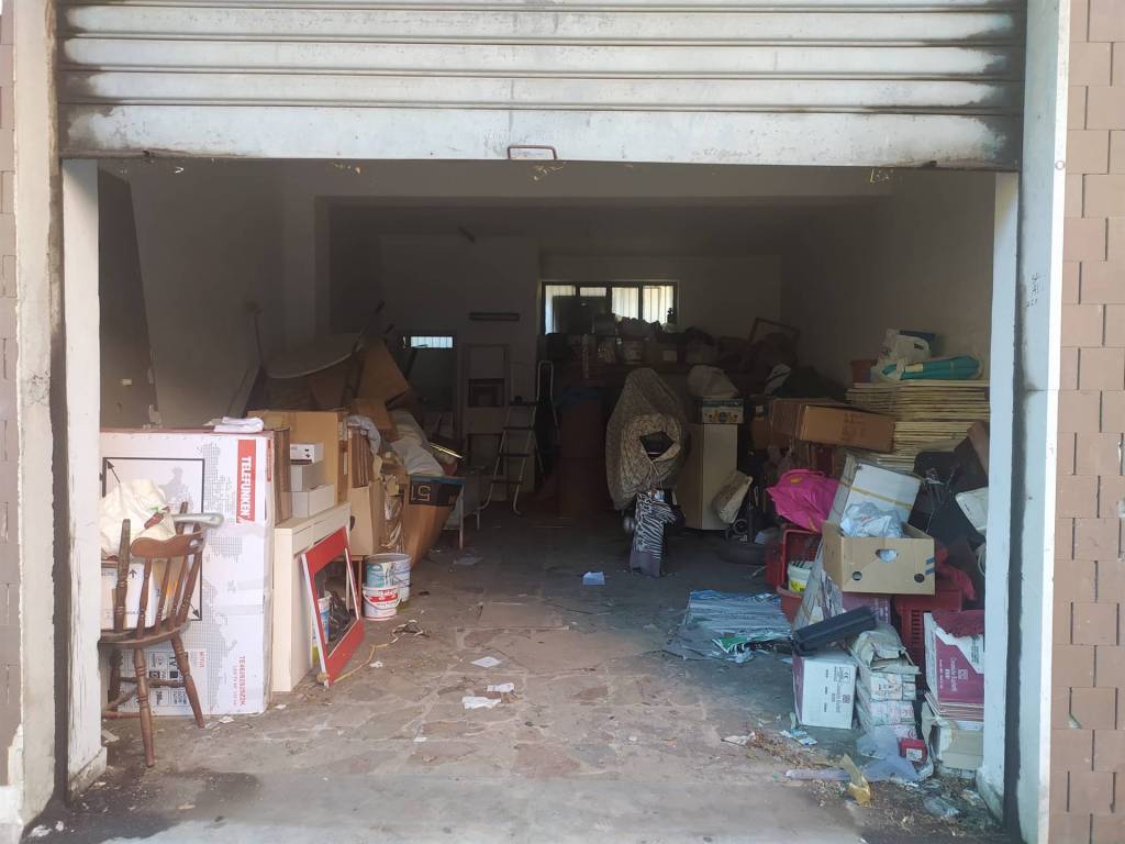 locale commerciale in vendita ad Acireale in zona Centro Storico
