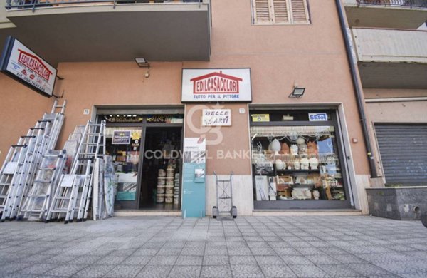 negozio in vendita ad Acireale