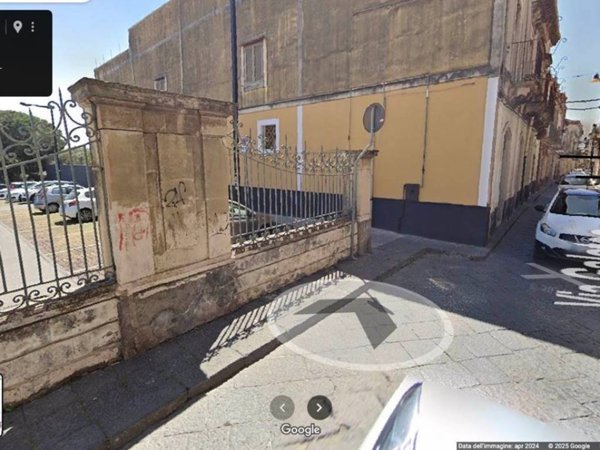 negozio in vendita ad Acireale in zona Centro Storico