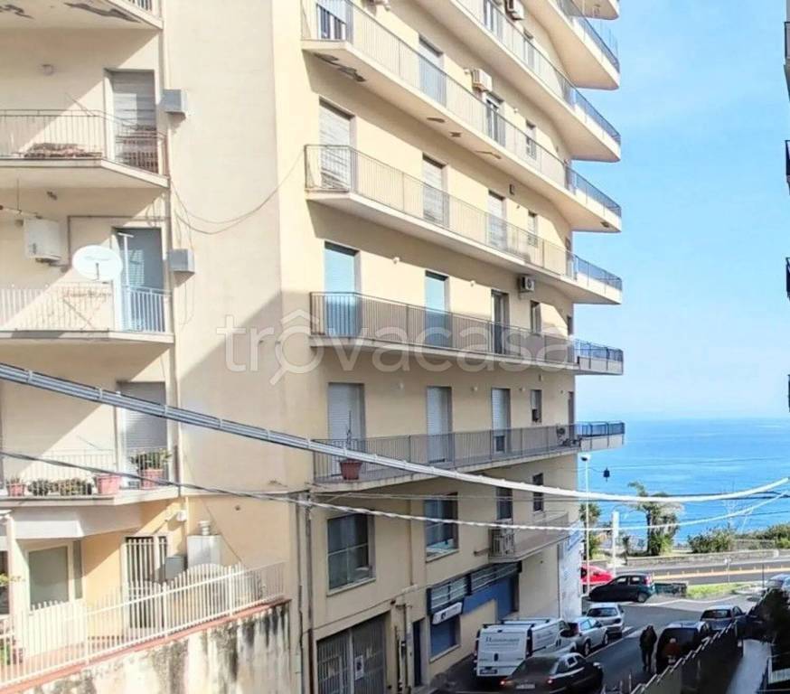 appartamento in vendita ad Acireale