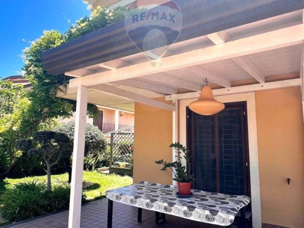 casa indipendente in vendita ad Acireale in zona San Cosmo