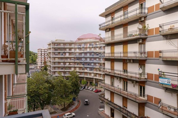 appartamento in vendita ad Acireale in zona Centro Storico