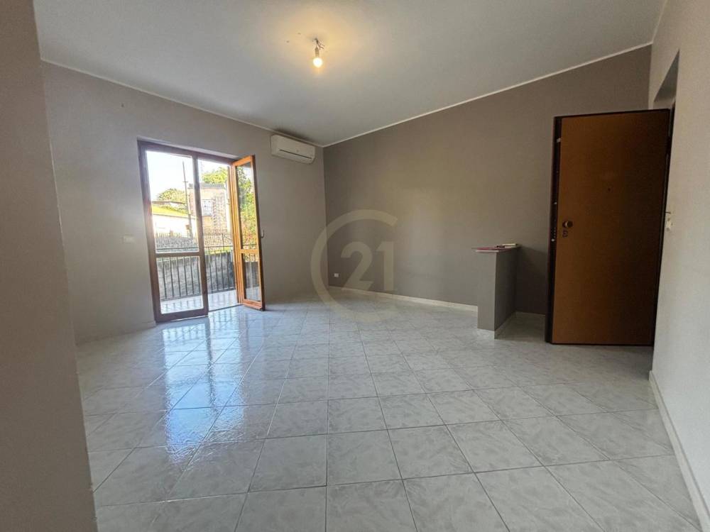 appartamento in vendita ad Acireale in zona Aci Platani