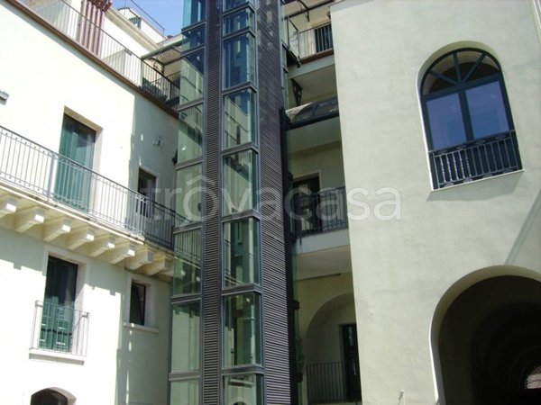 intera palazzina in vendita ad Acireale in zona Centro Storico