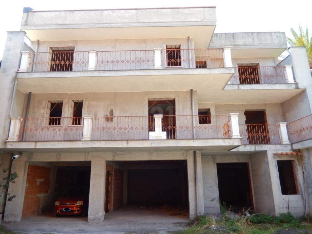 casa indipendente in vendita ad Acireale in zona Scillichenti